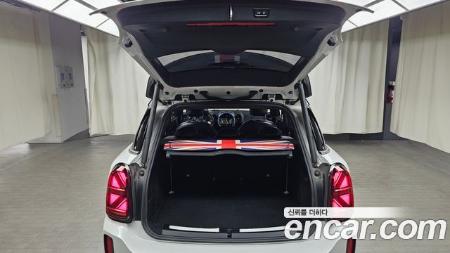 MINI Cooper S Countryman JCW 2nd 2024 — фото 17