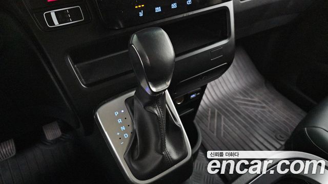 Hyundai Staria Cargo 5-Seater Modern 2023 — фото 9