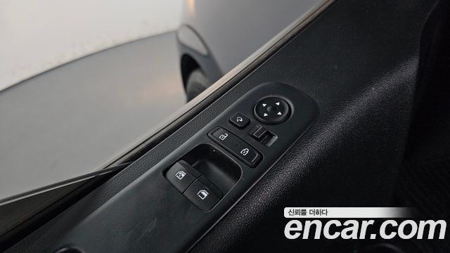 Hyundai Staria Cargo 5-Seater Modern 2023 — фото 16