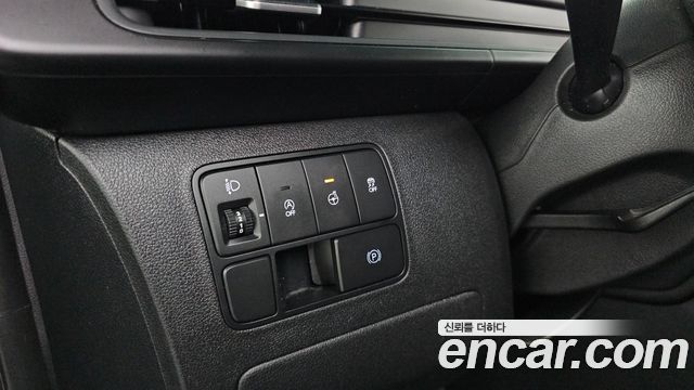 Hyundai Staria Cargo 5-Seater Modern 2023 — фото 17