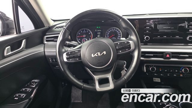 Kia K5 (III) 2.0 Trendy 2023 — фото 12