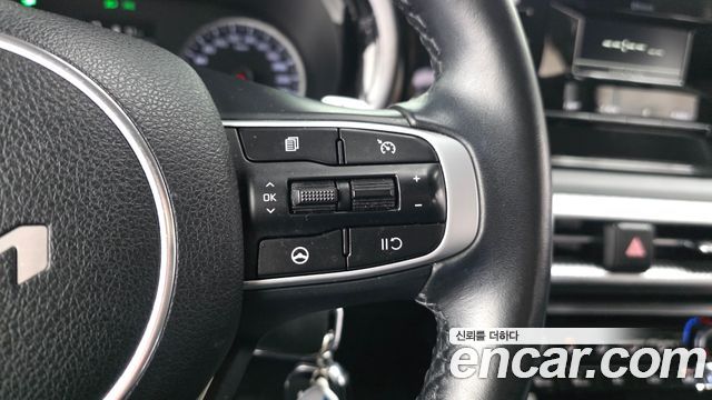 Kia K5 (III) 2.0 Trendy 2023 — фото 29