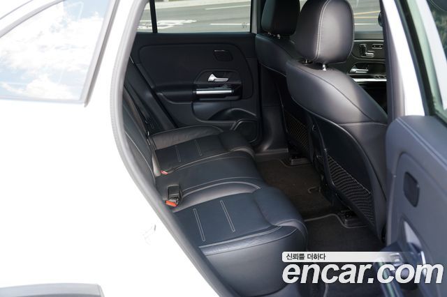 Mercedes-Benz EQA (H243) EQA250 AMG Package Plus 2022 — фото 12