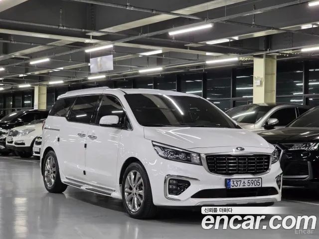 Kia Carnival 9-Seater Noblesse Special 2020 — фото 5