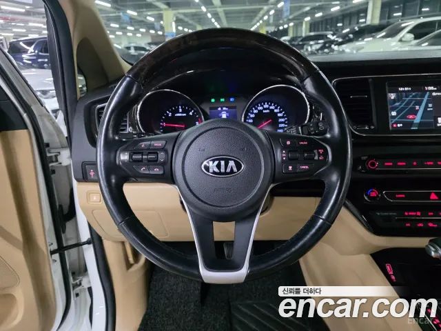 Kia Carnival 9-Seater Noblesse Special 2020 — фото 8