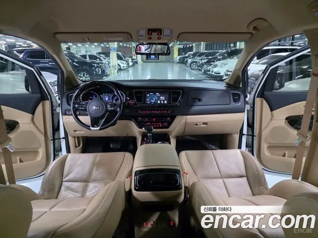 Kia Carnival 9-Seater Noblesse Special 2020 — фото 9