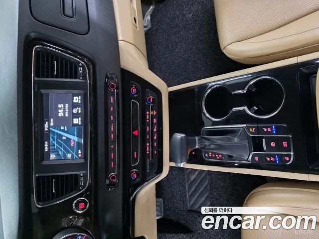 Kia Carnival 9-Seater Noblesse Special 2020 — фото 10