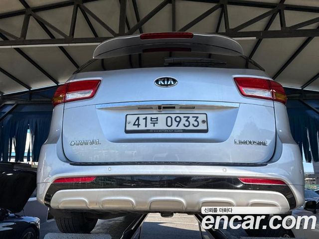 Kia Carnival 7-seater Limousine President 2016 — фото 2