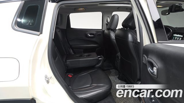 Jeep Compass (II) 2.4 Limitied AWD 2018 — фото 11