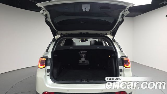 Jeep Compass (II) 2.4 Limitied AWD 2018 — фото 20