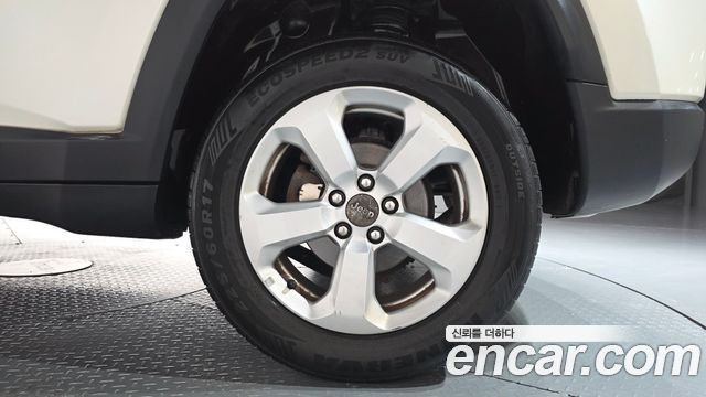 Jeep Compass (II) 2.4 Limitied AWD 2018 — фото 21