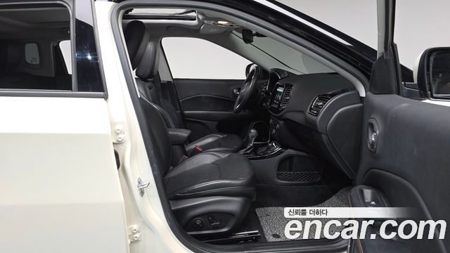 Jeep Compass (II) 2.4 Limitied AWD 2018 — фото 26