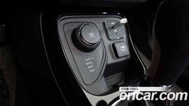Jeep Compass (II) 2.4 Limitied AWD 2018 — фото 27