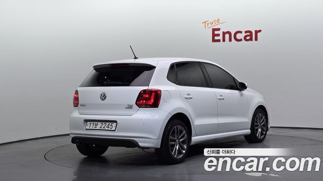 Volkswagen Polo 1.4 TDI R-Line 5th 2015 — фото 2