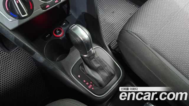 Volkswagen Polo 1.4 TDI R-Line 5th 2015 — фото 9