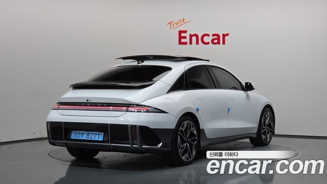 Hyundai Ioniq 6 Long Range Exclusive + 2023 — фото 2