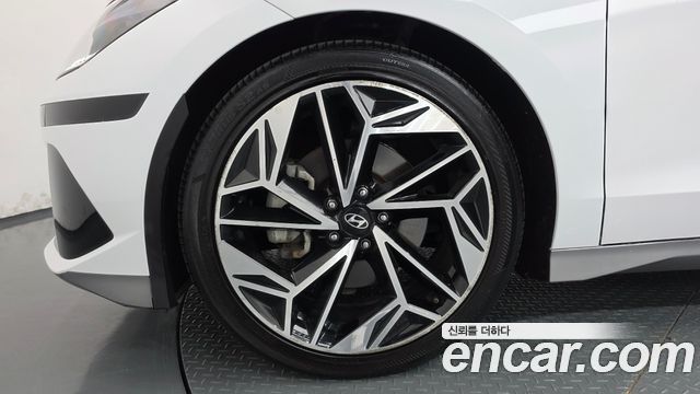 Hyundai Ioniq 6 Long Range Exclusive + 2023 — фото 5