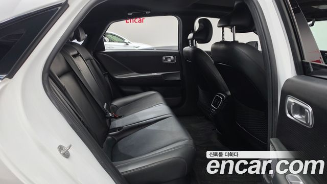 Hyundai Ioniq 6 Long Range Exclusive + 2023 — фото 11