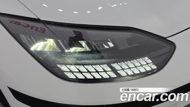 Hyundai Ioniq 6 Long Range Exclusive + 2023 — фото 22