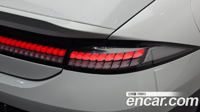 Hyundai Ioniq 6 Long Range Exclusive + 2023 — фото 23