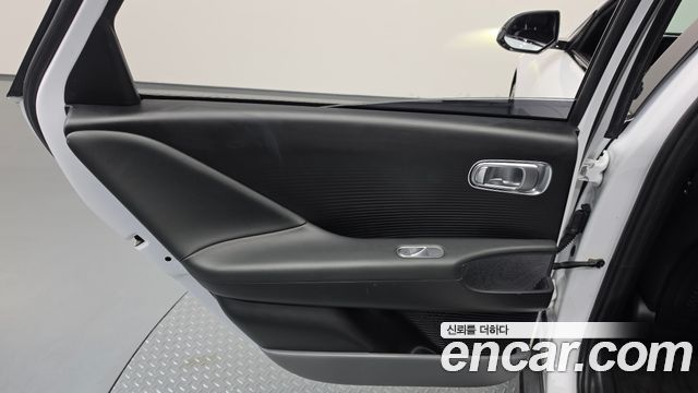 Hyundai Ioniq 6 Long Range Exclusive + 2023 — фото 25