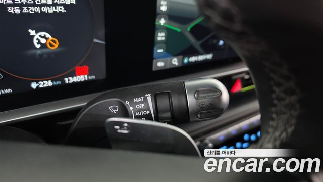 Hyundai Ioniq 6 Long Range Exclusive + 2023 — фото 27