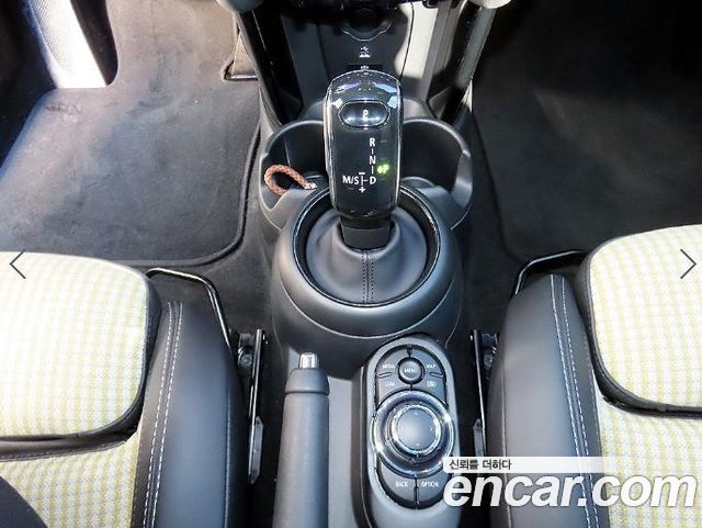 MINI Cooper 3Door Resolute Edition 3rd Gen 2023 — фото 10