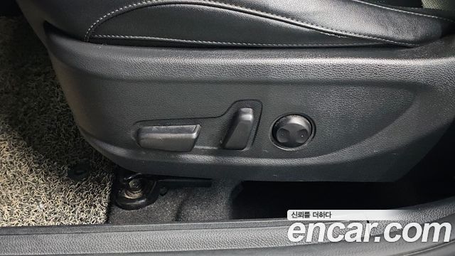 Kia Seltos Gasoline 1.6 Turbo 2WD Prestige 2020 — фото 14