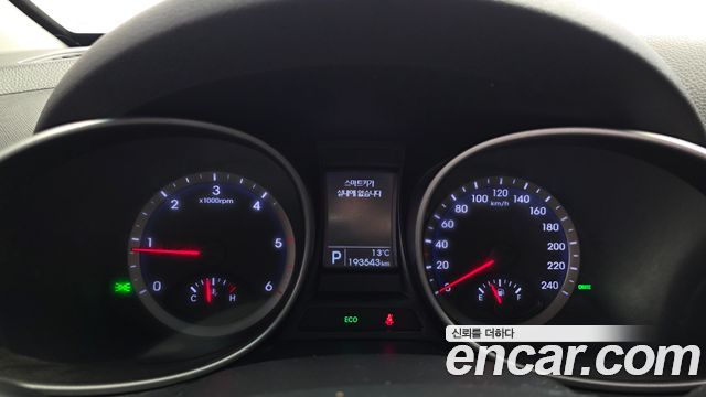 Hyundai Santa Fe (DM) Diesel(e-VGT) 2.0 4WD Premium 2015 — фото 8