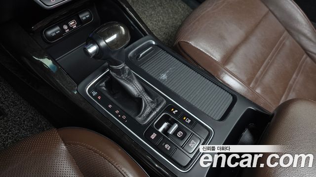 Kia Sorento Diesel 2.0 2WD Noblesse Special 2016 — фото 9
