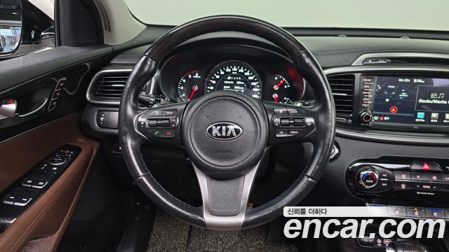 Kia Sorento Diesel 2.0 2WD Noblesse Special 2016 — фото 12
