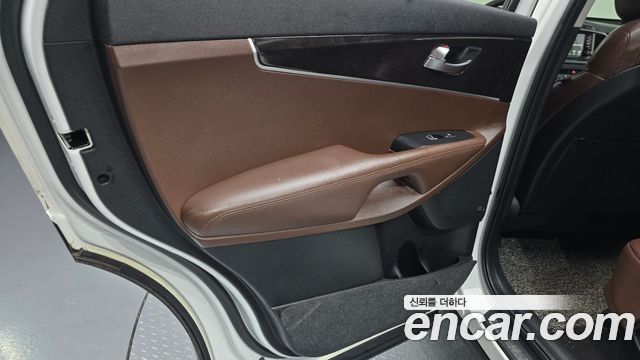 Kia Sorento Diesel 2.0 2WD Noblesse Special 2016 — фото 25