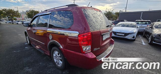 Kia Carnival R New Carnival GLX High-Deluxe 2012 — фото 18