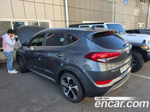 Hyundai Tucson Diesel 2.0 4WD Modren Special 2017 — фото 5