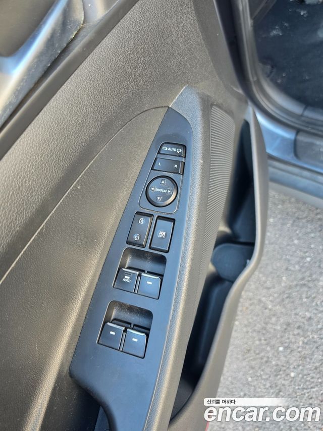 Hyundai Tucson Diesel 2.0 4WD Modren Special 2017 — фото 16