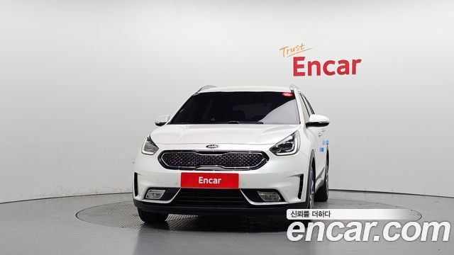 Kia Niro Noblesse 2018 — фото 3