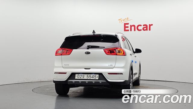 Kia Niro Noblesse 2018 — фото 4