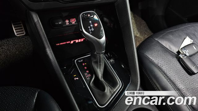 Kia Niro Noblesse 2018 — фото 9