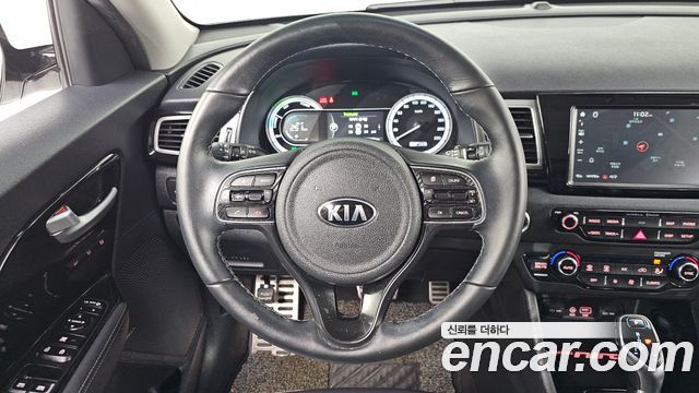 Kia Niro Noblesse 2018 — фото 13
