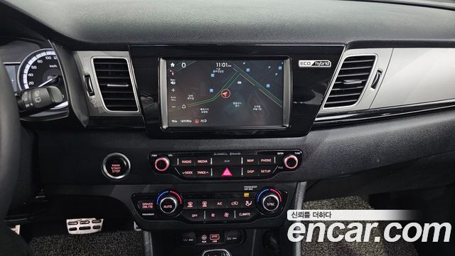 Kia Niro Noblesse 2018 — фото 14