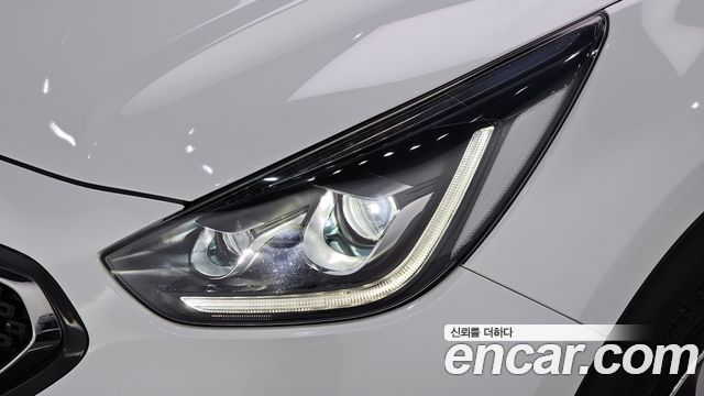Kia Niro Noblesse 2018 — фото 22
