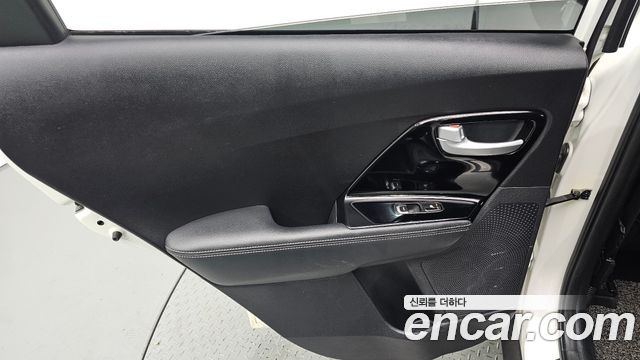 Kia Niro Noblesse 2018 — фото 25
