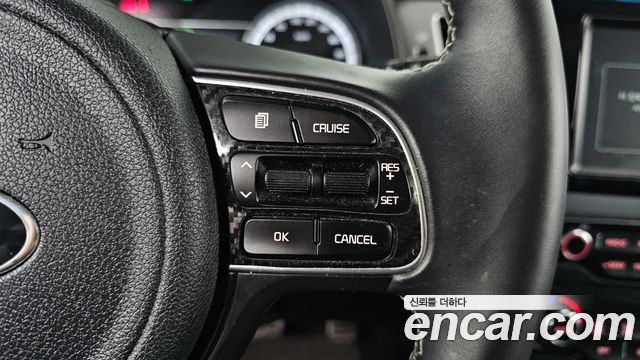 Kia Niro Noblesse 2018 — фото 27