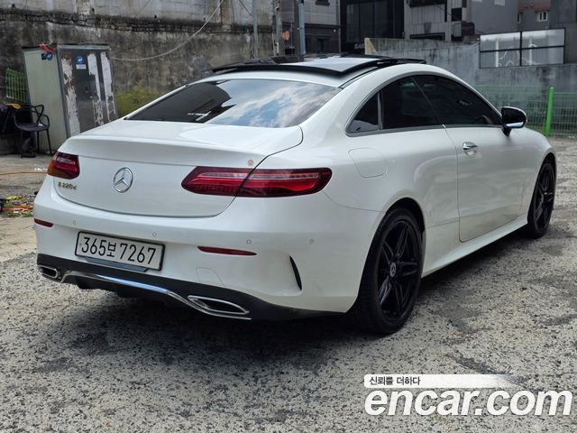 Mercedes-Benz E-Class (W213) E220d Coupe