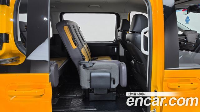 Hyundai Staria L3.5  Kinder Safety Car 15-Seater 2022 — фото 15