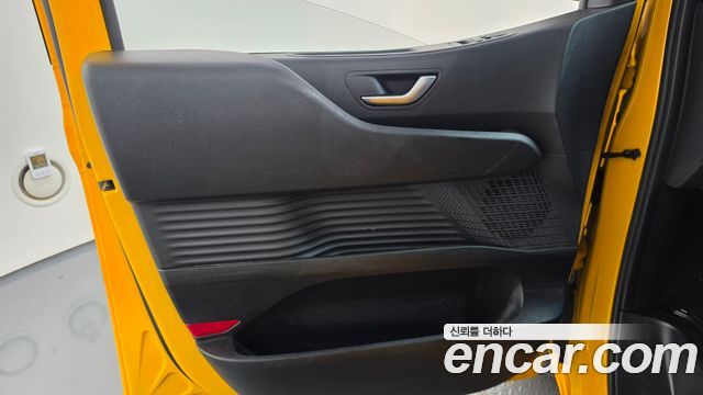 Hyundai Staria L3.5  Kinder Safety Car 15-Seater 2022 — фото 30
