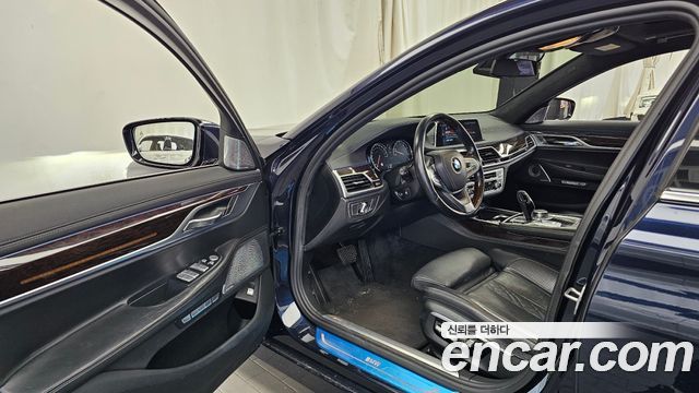 BMW 7 Series (G11) 750Li xDrive 2016 — фото 10