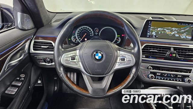 BMW 7 Series (G11) 750Li xDrive 2016 — фото 13