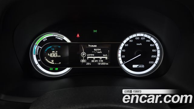 Kia Niro Prestige 2018 — фото 8