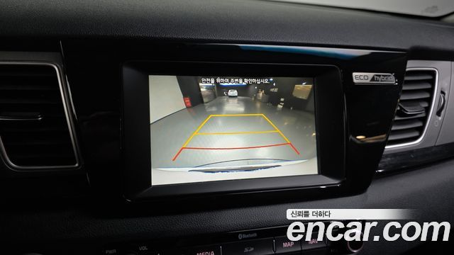 Kia Niro Prestige 2018 — фото 16
